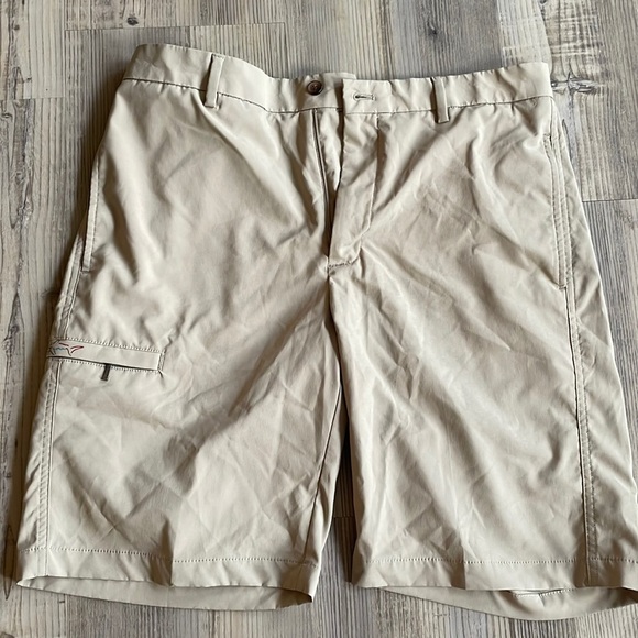 Greg Norman khaki shorts - Picture 1 of 2